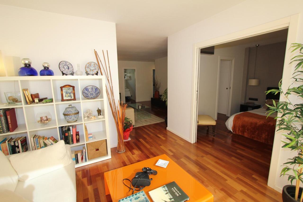 Apartamento Frente Al Mar Malaga Exterior photo