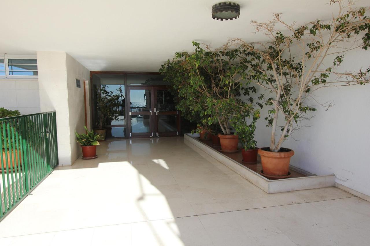 Apartamento Frente Al Mar Apartment Malaga Exterior photo